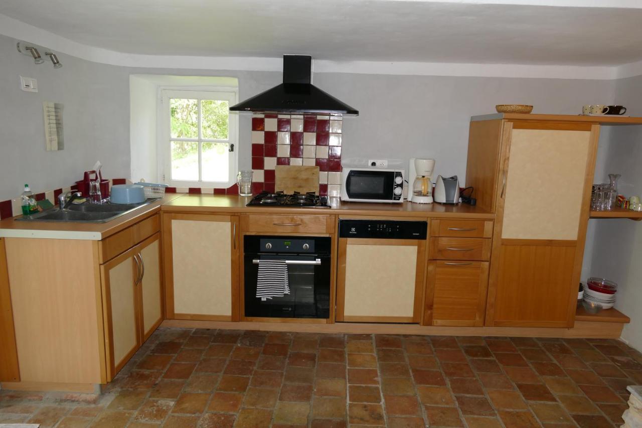 Bed and Breakfast Mas De Coulet Brissac Экстерьер фото