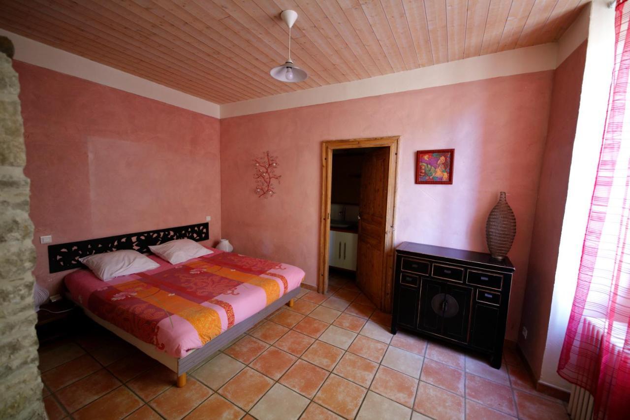 Bed and Breakfast Mas De Coulet Brissac Экстерьер фото