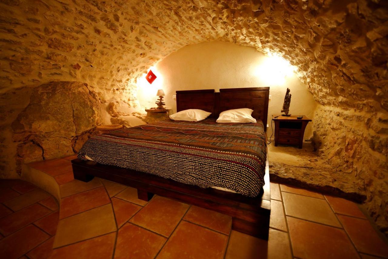 Bed and Breakfast Mas De Coulet Brissac Экстерьер фото