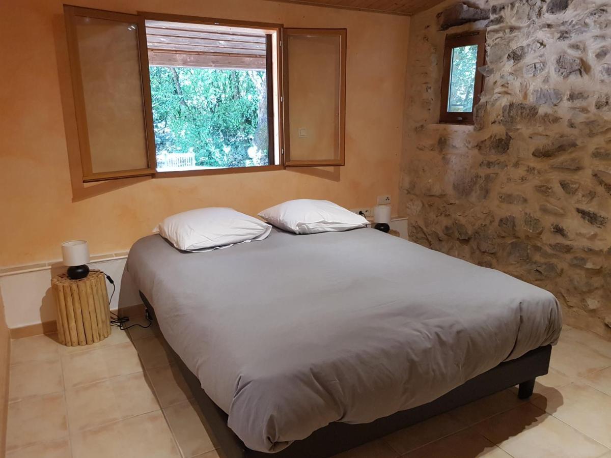 Bed and Breakfast Mas De Coulet Brissac Экстерьер фото